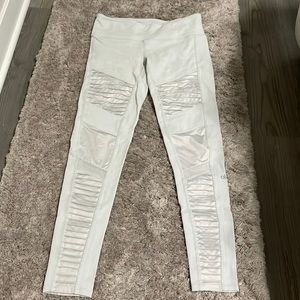 Alo yoga pants